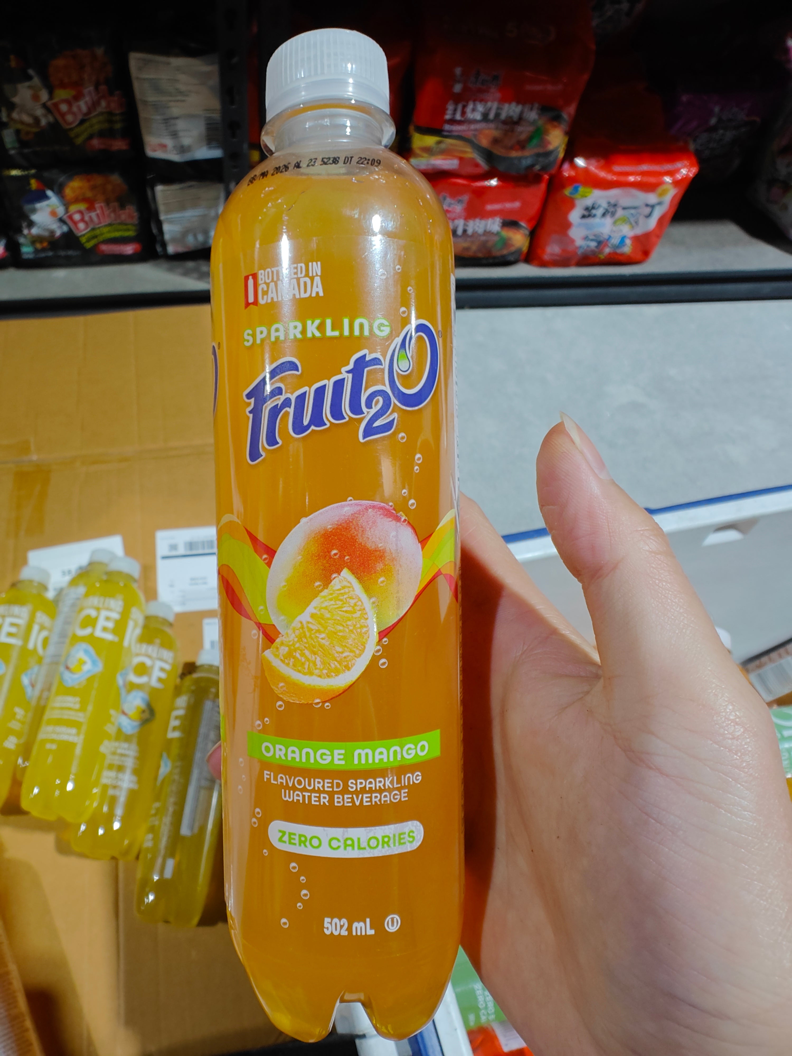Fruit2 o orange and mango